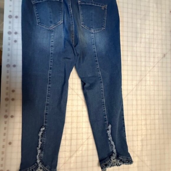 CROWN & IVY BLUE DENIM SKINNY CROPPED JEANS WITH RUFFLE HEM, SIZE 12 - Picture 15 of 15